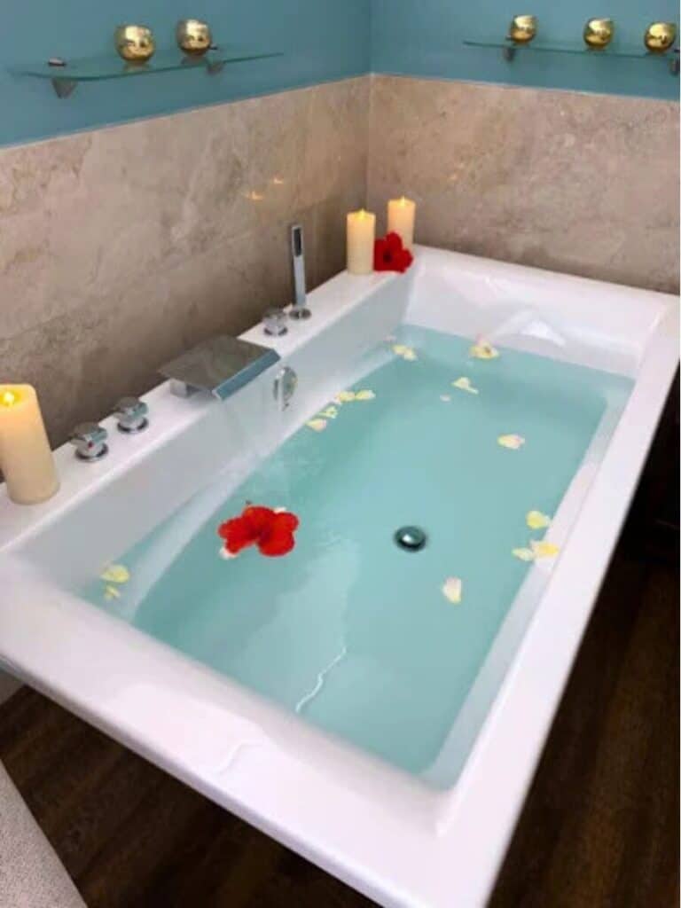 The Cove Birth Suites